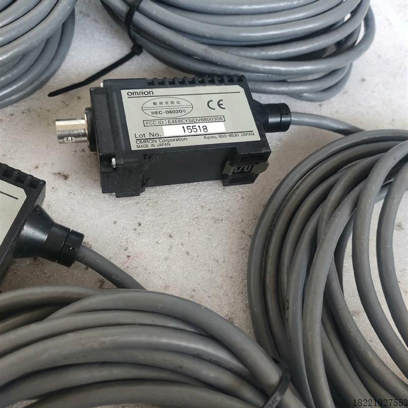 议价欧姆龙放大器V680-HA63B ,物品实景实物拍摄,具体详