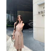 Cat 下蛋喵 温柔落款 Mummy 新品 温柔挂脖系带收腰连衣裙