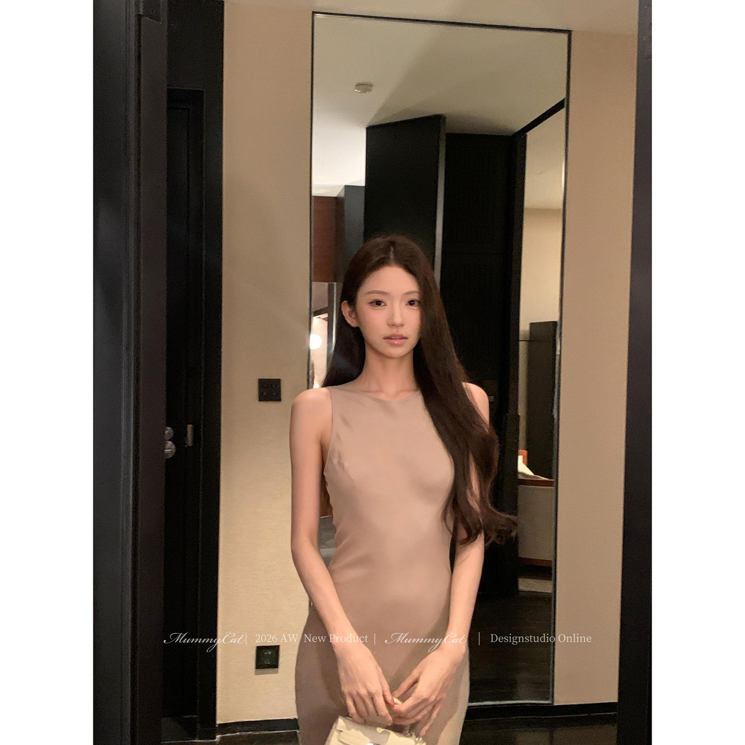 铜氨人丝斜裁垂感修身长款连衣裙
