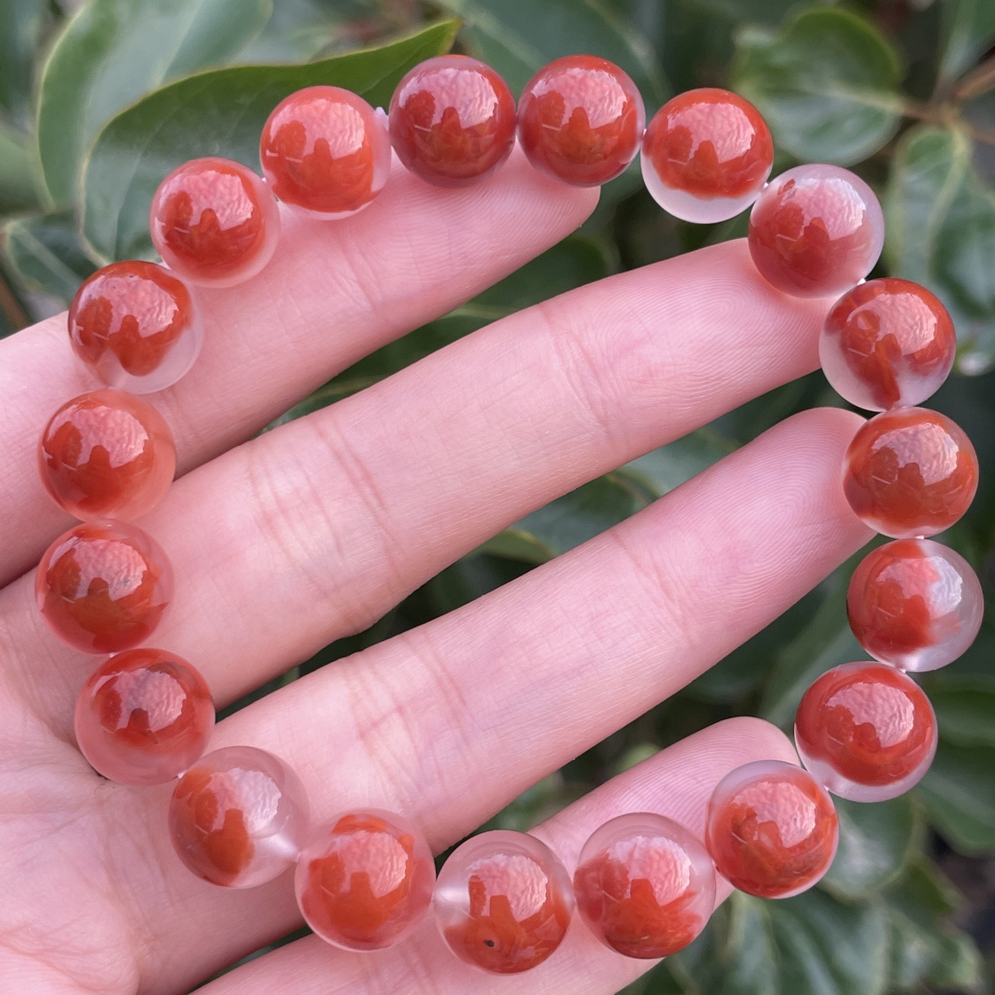 精品南红10.5mm单圈手串，特色鸿运当头，底通透，花色浓郁