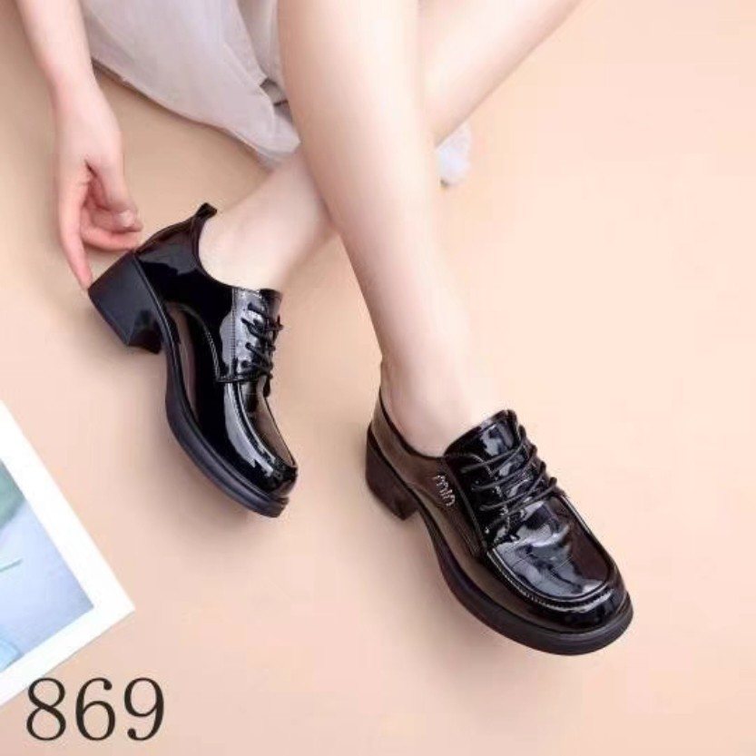 英伦风小皮鞋女春季新款系带圆头粗跟单鞋百搭乐福鞋漆皮女鞋869