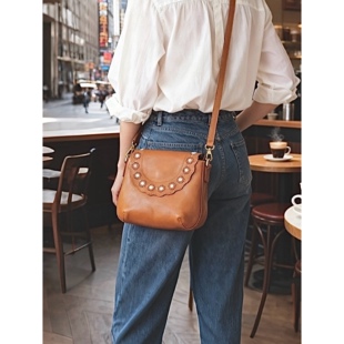 植鞣牛皮斜跨包单肩包法式 复古车缝线方包头层牛皮真皮小包