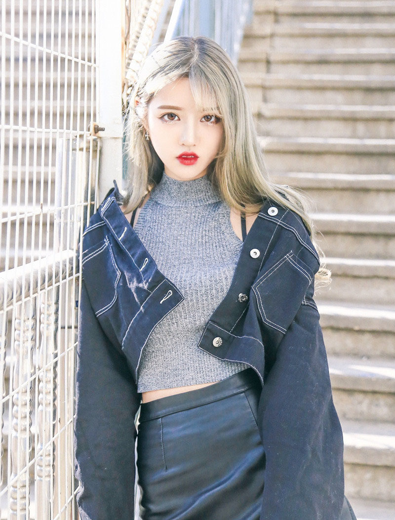 Perruque Long cheveux raides - Ref 2613050 Image 4