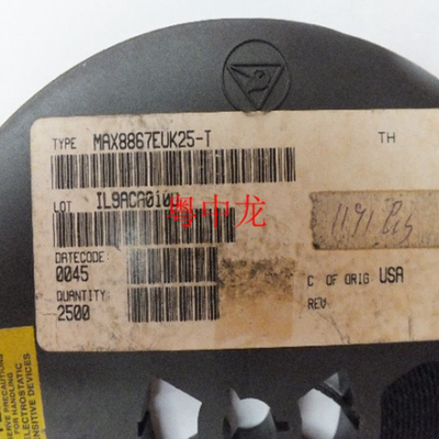 MAX8867EUK25-T SOT23-5 低压差稳压器 全新原装现货可拍