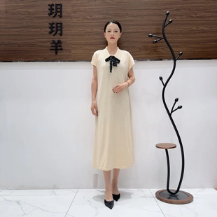A540米白黑领巾连衣裙收腰显瘦设计师优雅时尚 玥玥羊 气质复古夏季
