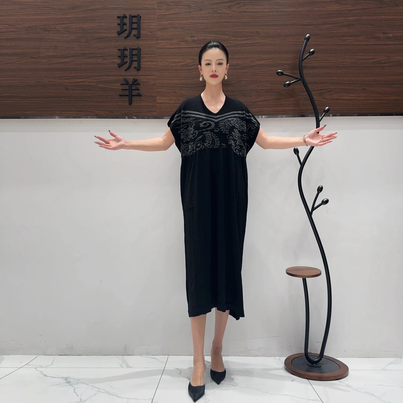 A428黑色针织连衣裙收腰显瘦设计师优雅时尚气质复古夏季玥玥羊