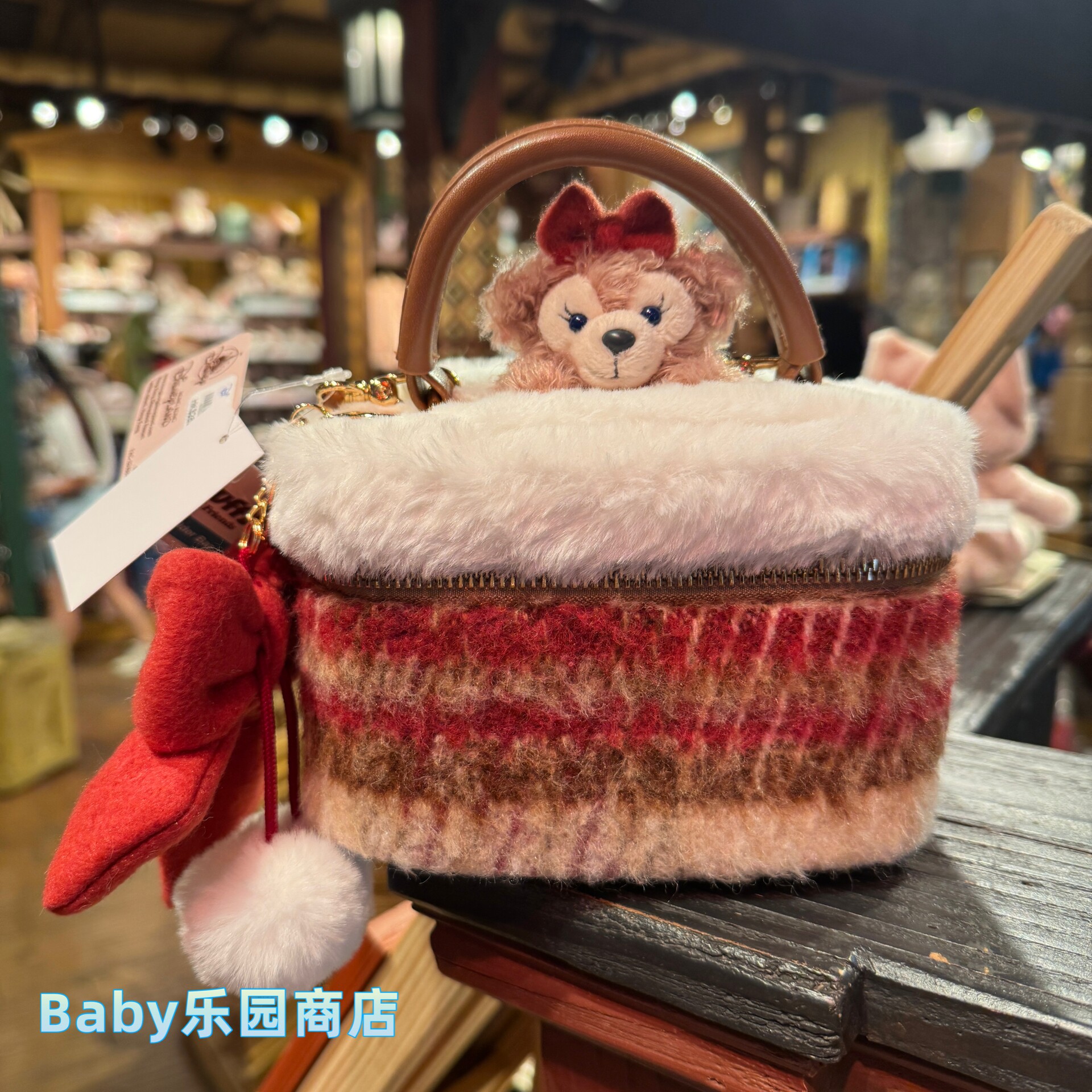 香港迪士尼2025冬日圣诞雪莉玫毛绒公仔斜挎包零钱包斜挎包化妆包