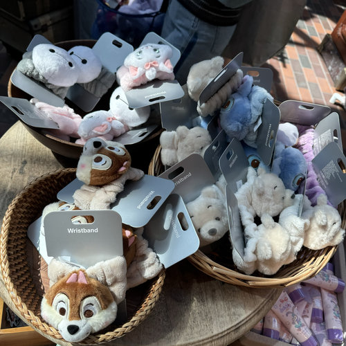 香港迪士尼萌系家居系列维尼史迪奇牡蛎宝宝皮杰屹耳毛绒装饰腕带