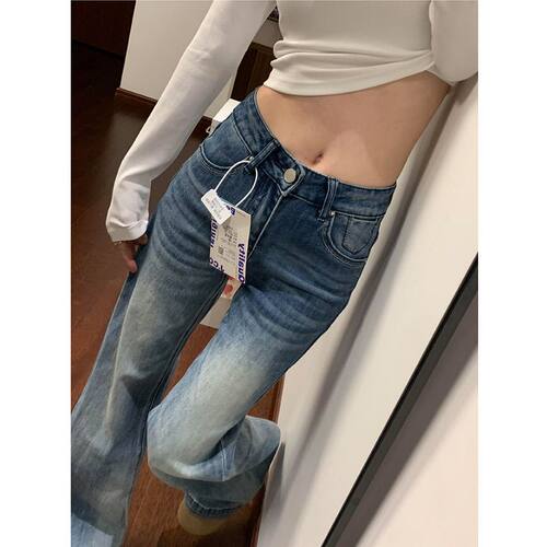 浅蓝色不贴腿微喇牛仔裤女2026新款秋新季款高腰垂感小个子直筒裤