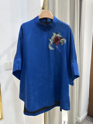 新中式早春款重工非遗真丝刺绣上衣2128