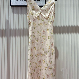 诺诺轻奢优雅绝美气质V领斜裁修身 含50真丝 YS1 w76 背心连衣裙