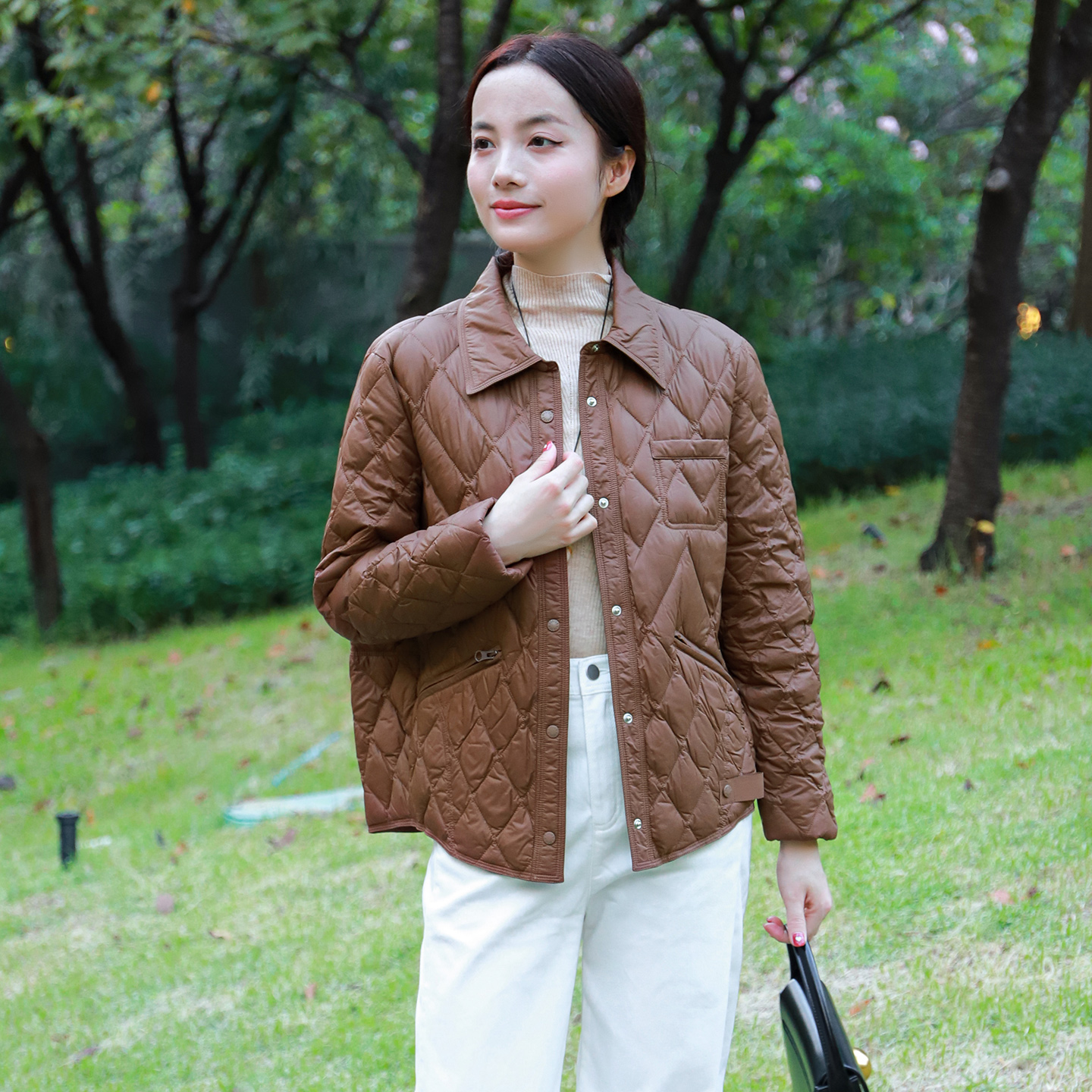 歌蒂诗冬专柜新品时尚方领菱格简约防风鸭绒短款羽绒服1E36Y0668