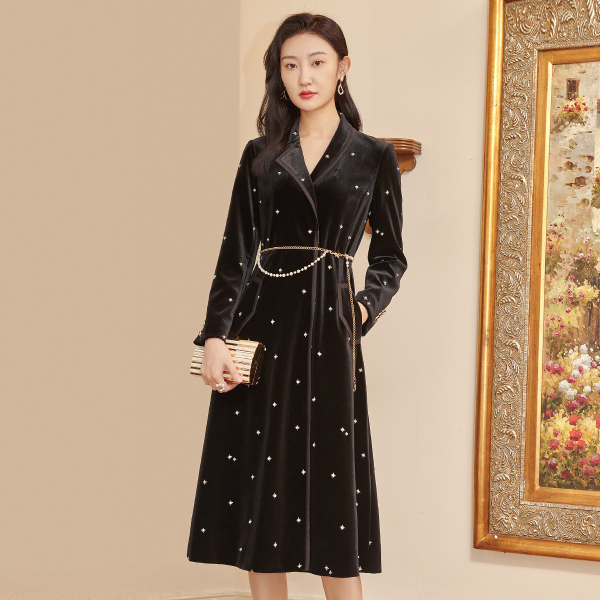 链条长款风衣歌蒂诗时尚