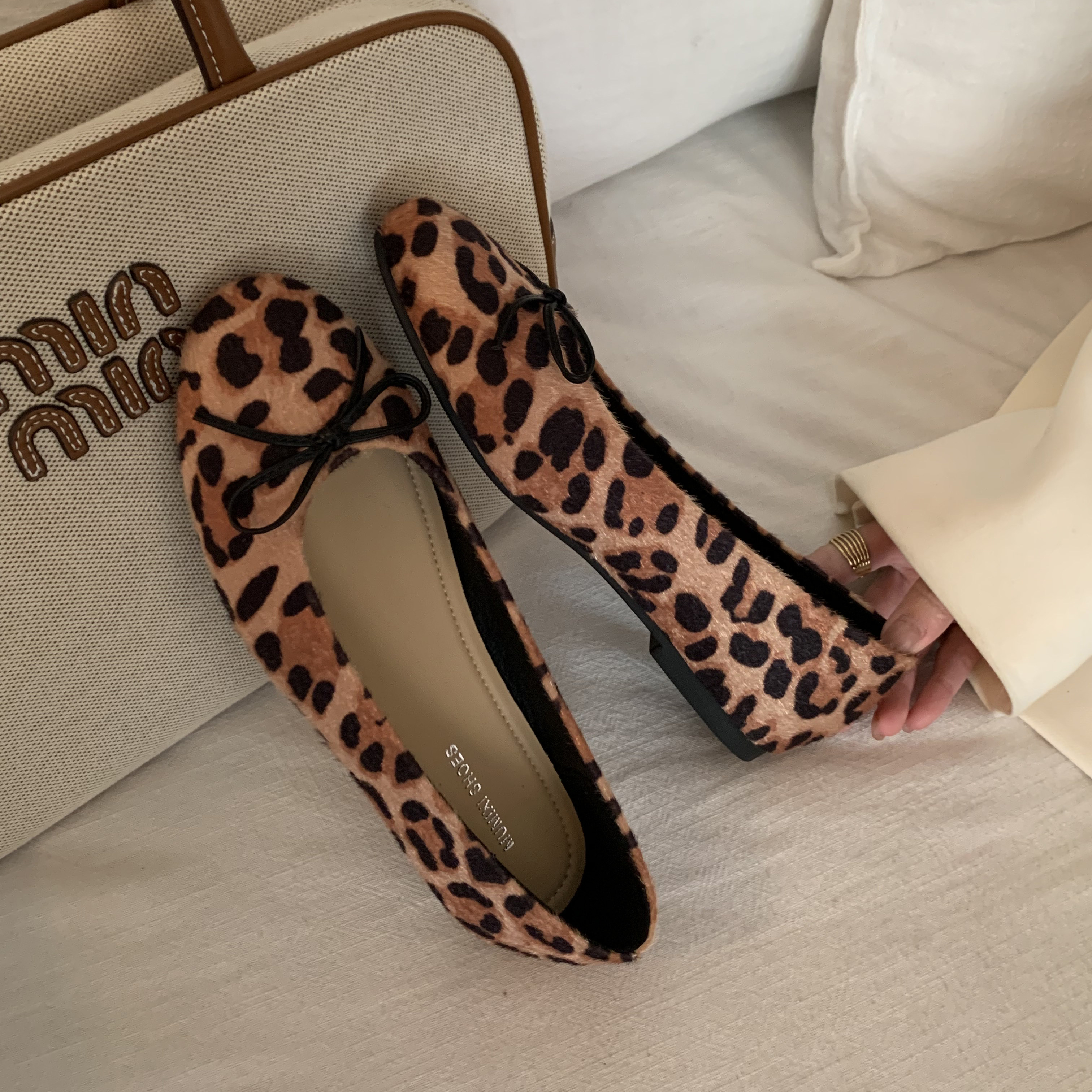 单鞋女平底复古风豹纹2026新款百搭蝴蝶结软底一脚蹬低跟玛丽珍鞋,女鞋,浅口单鞋,淘宝优惠券,粉丝福利购,淘宝优惠卷