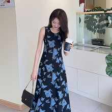 夏季无袖裙子2025新款今年流行爆款蝴蝶碎花连衣裙显瘦大码女装