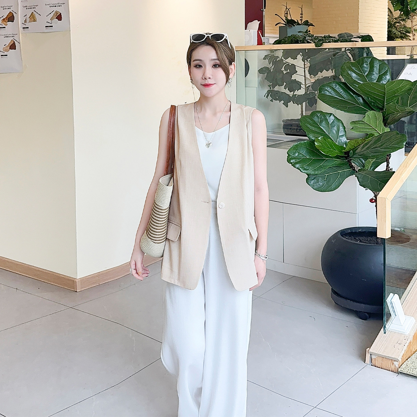 薄款马甲女款2025新款春装无袖外搭短款夏季女士马甲背心大码胖mm