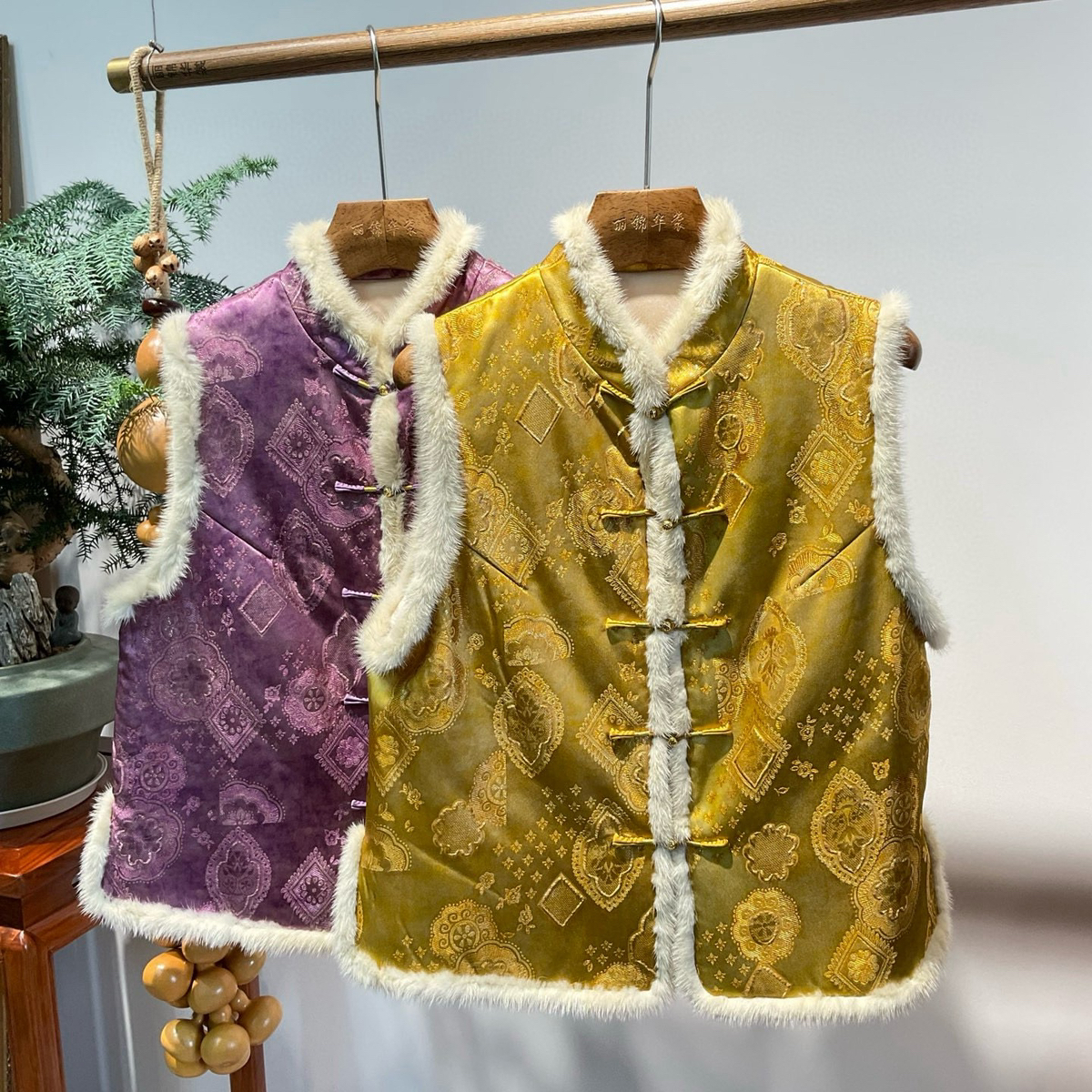 LC冬上新新中式真丝织金提花拼接水貂毛加棉马甲YS3-t0204