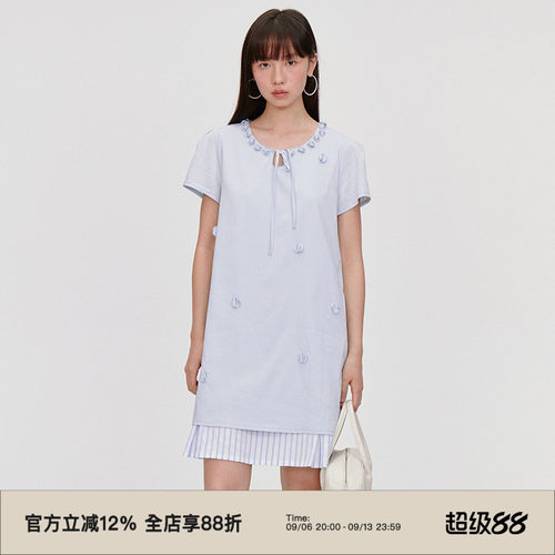 圆片装饰水滴领短袖连衣裙