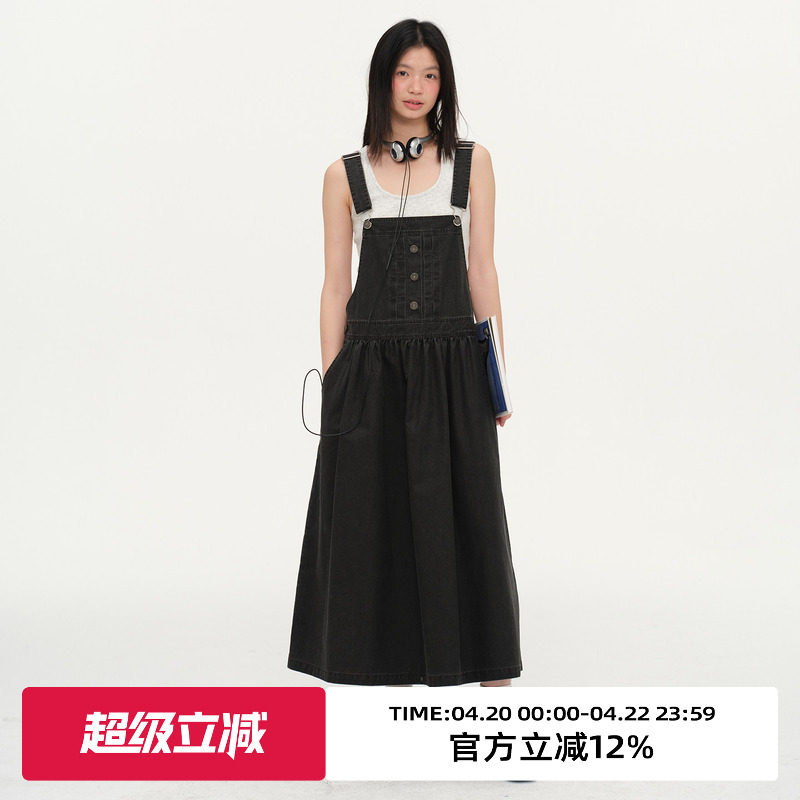 omont蛋挞家复古水洗棉黑色工装背带裙2026夏宽松减龄休闲连衣裙