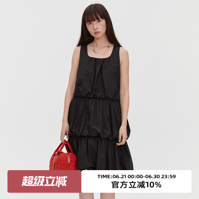 经典黑色花苞背心连衣裙
