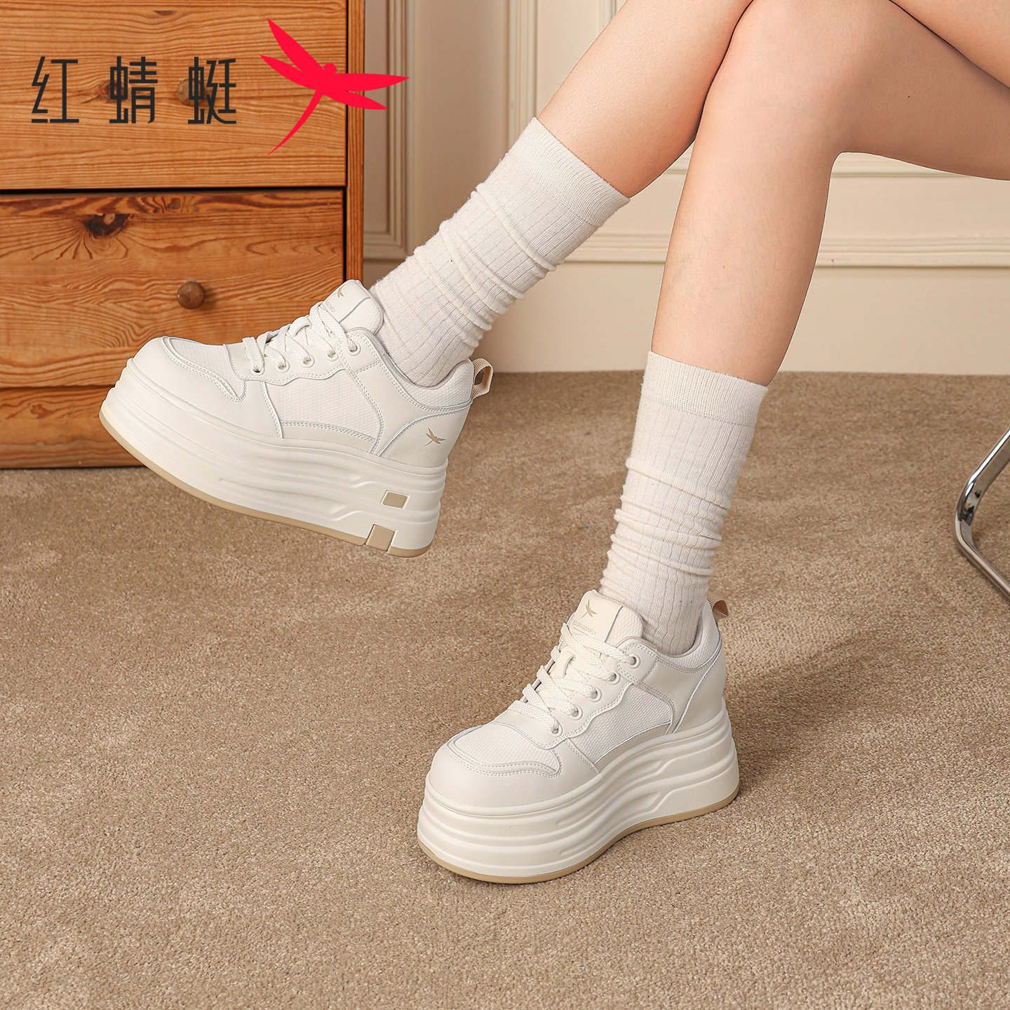 红蜻蜓厚底增高百搭休闲小白鞋女
