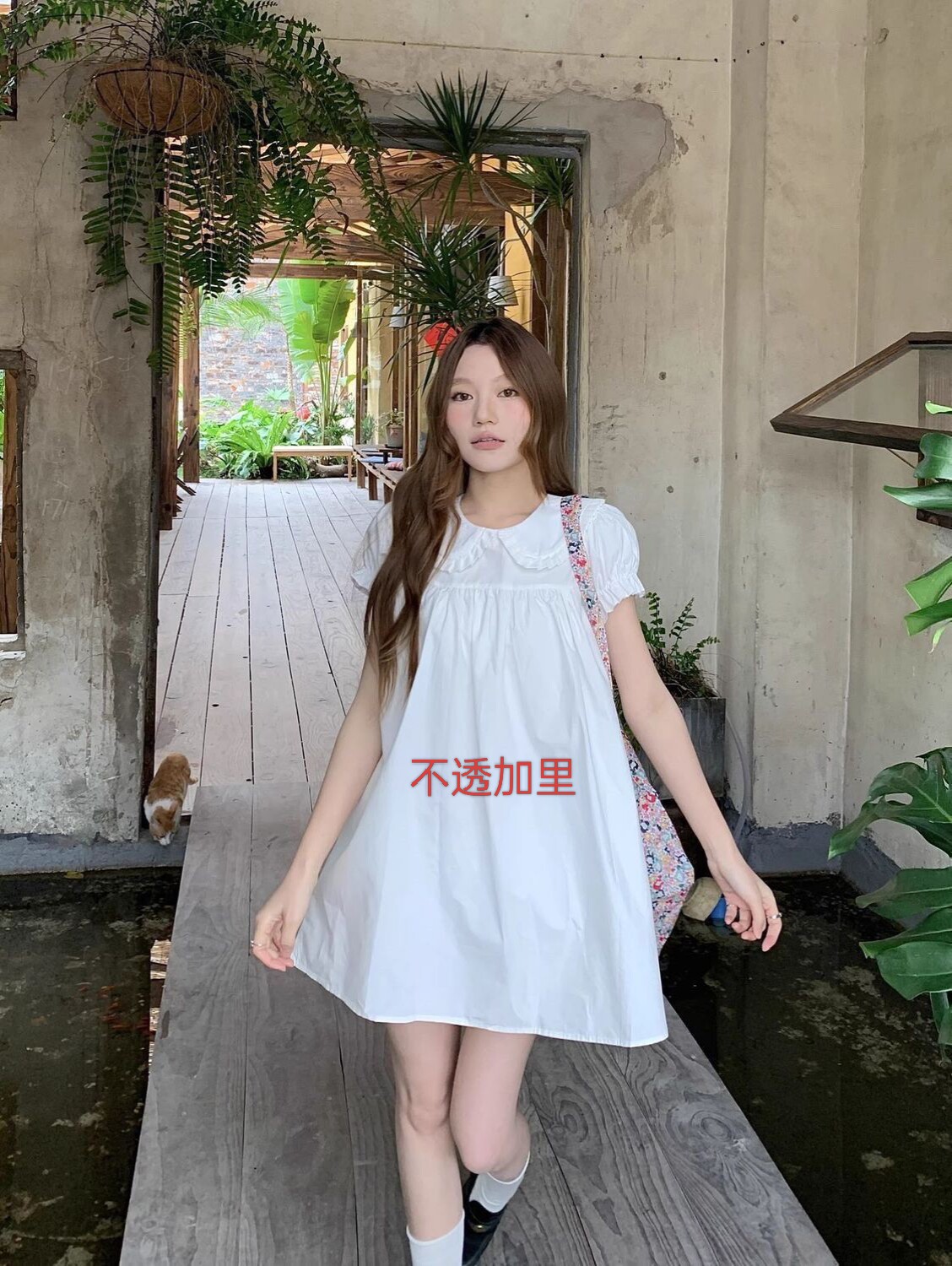 甜美风白色娃娃领泡泡袖连衣裙宽连衣裙