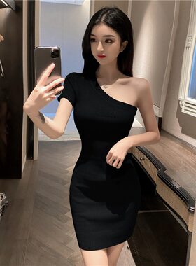 女神范气质显瘦针织包臀连衣裙女