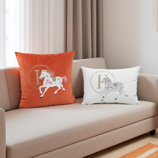 轻奢客厅沙发靠枕样板间软装抱枕橙色刺绣马靠背靠垫抱枕腰枕套