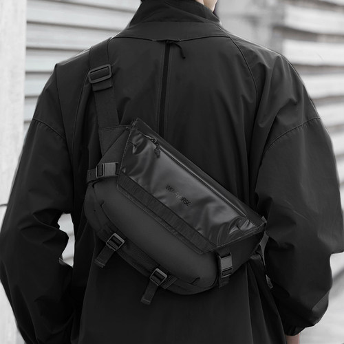 单肩斜挎包男胸包休闲骑行跨包