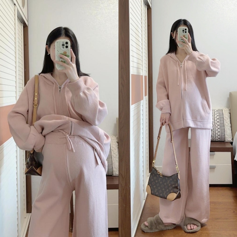 2025秋季孕妇装休闲长袖连帽针织上衣无托腹布阔腿裤女韩版两件套
