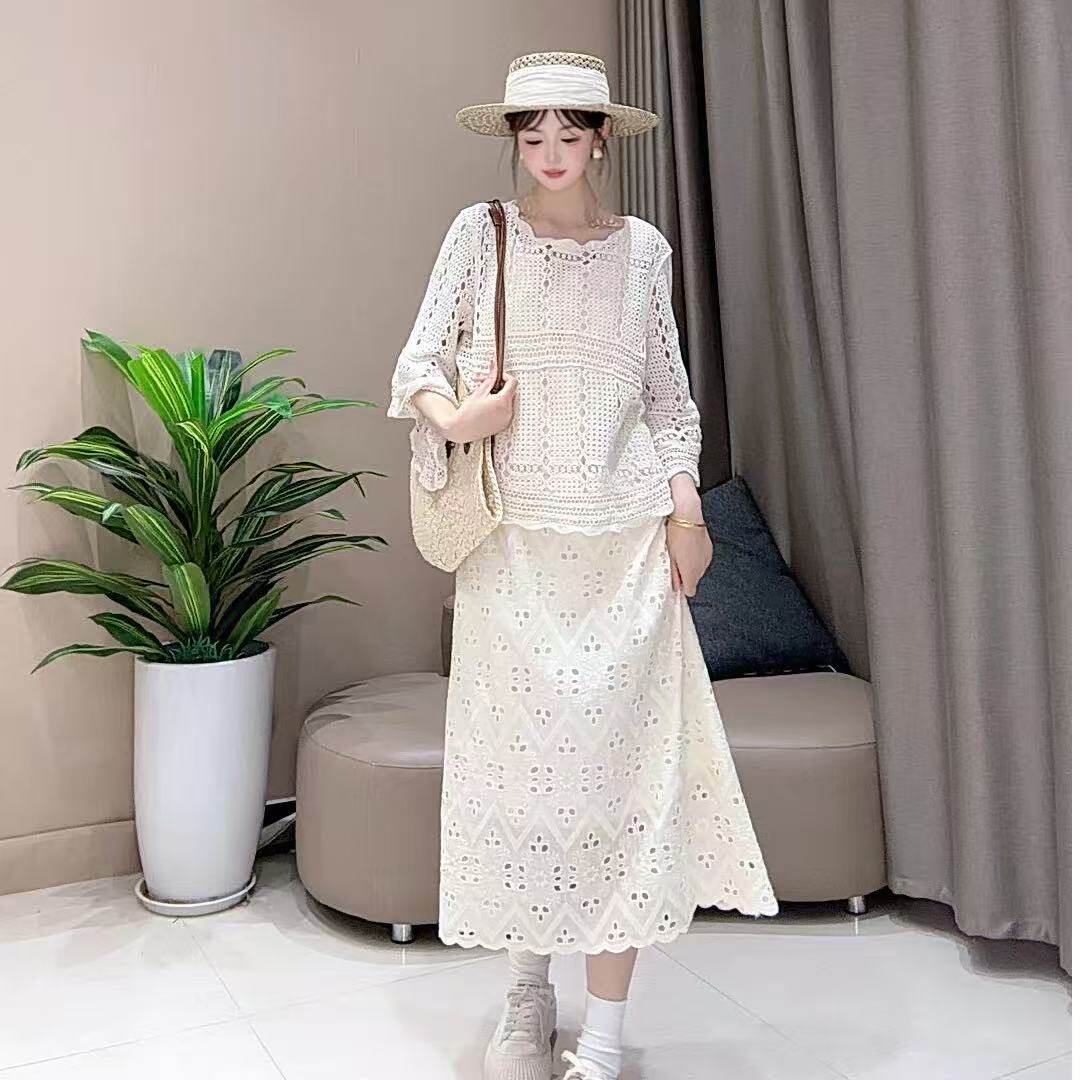 孕妇两件套夏季新款时尚镂空长袖上衣搭配中长款背心裙2026年女