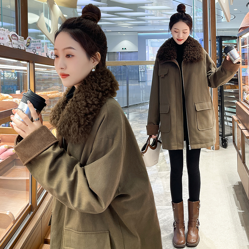 鹅绒羽绒服女高级感羊毛领皮毛一体皮草年轻显瘦派克服外套2025冬