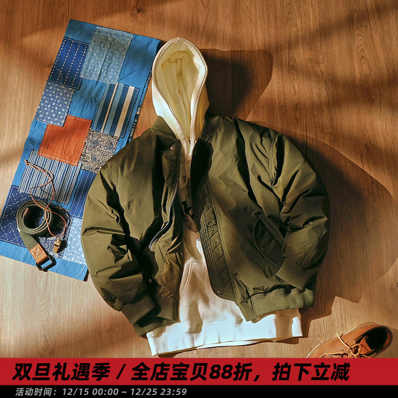 美式复古棒球领90绒羽绒服