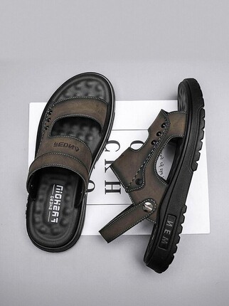 Dad's Genuine Leather Sandals for Men, 2026 New Summer Style, Suitable for Outdoor Wear, Driving, Sports, Leisure, Non-Slip, Odor-Resistant Beach Slippers