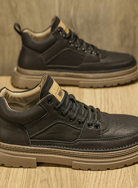 高帮男鞋冬季2026新款男士英伦风休闲百搭真皮黑色中帮工装马丁靴