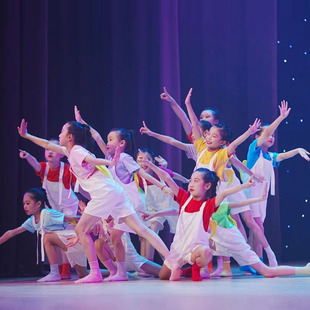 灿烂的日子舞蹈服我是一颗跳跳糖冰淇的味道演出服儿童一年级T恤