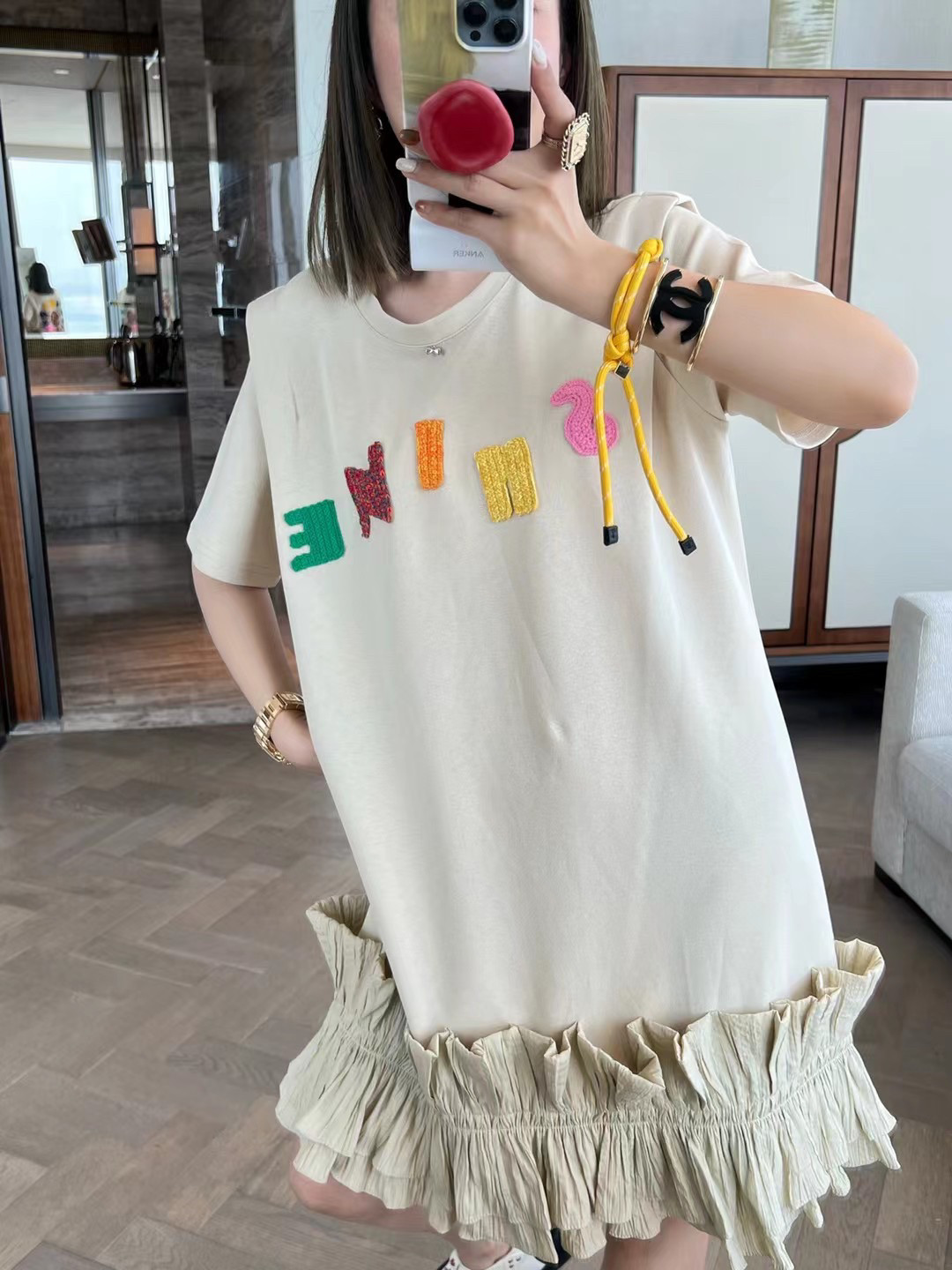 深圳南油小众设计字母贴布宽松显瘦T恤短袖休闲女正肩女士连衣裙