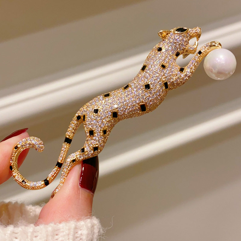 招财进宝豹子胸针女高档配饰胸花