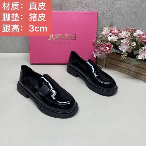 真皮乐福鞋女方扣圆头低跟英伦风通勤黑色复古小皮鞋女单鞋14140