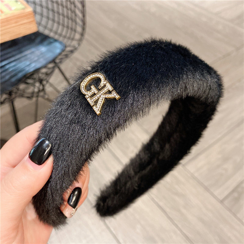 字母GK发箍女款秋冬高颅顶毛绒发卡头箍毛毛高级感洗脸压发小香风