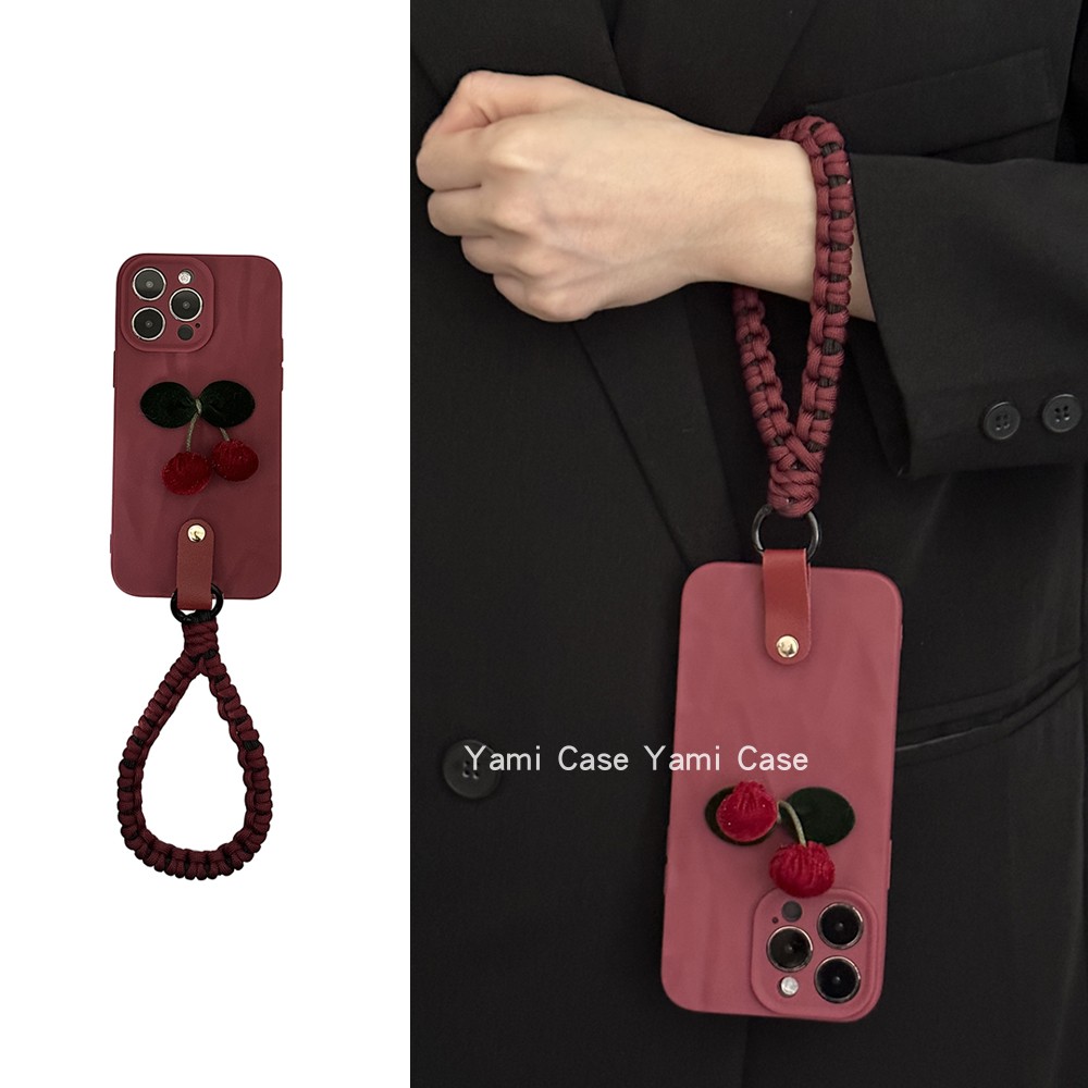 创意酒红小樱桃适用17promax苹果15promax手机壳iphone13短款手拎绳11小众12软胶16pro防摔14保护套