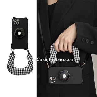 简约四角开孔便携充棉黑格手腕17promax适用苹果15promax手机壳iphone16花朵支架15防摔带斜挎12全包14保护套