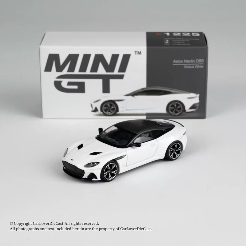 MINIGT164阿斯顿马丁车模