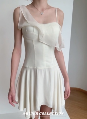 Labelleb1**c新版爱丽丝自带胸垫四种材质2025新款荡领收腰连衣裙