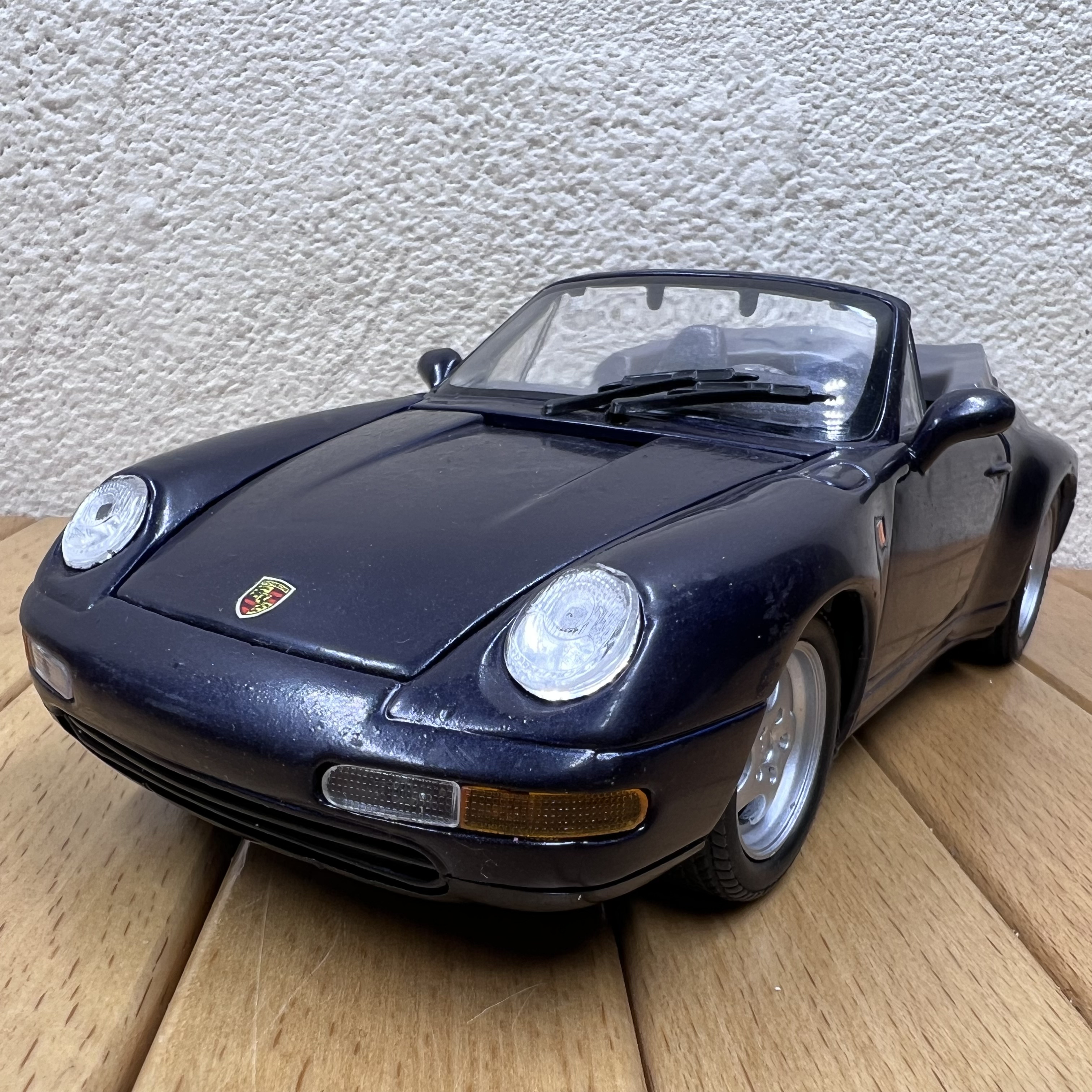 1:24保时捷1993款911卡雷拉汽车合金模型摆件 保时捷993场景摆设