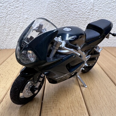 1:18凯旋2002款955i经典老式摩托车模型摆件 重机车场景模型摆设