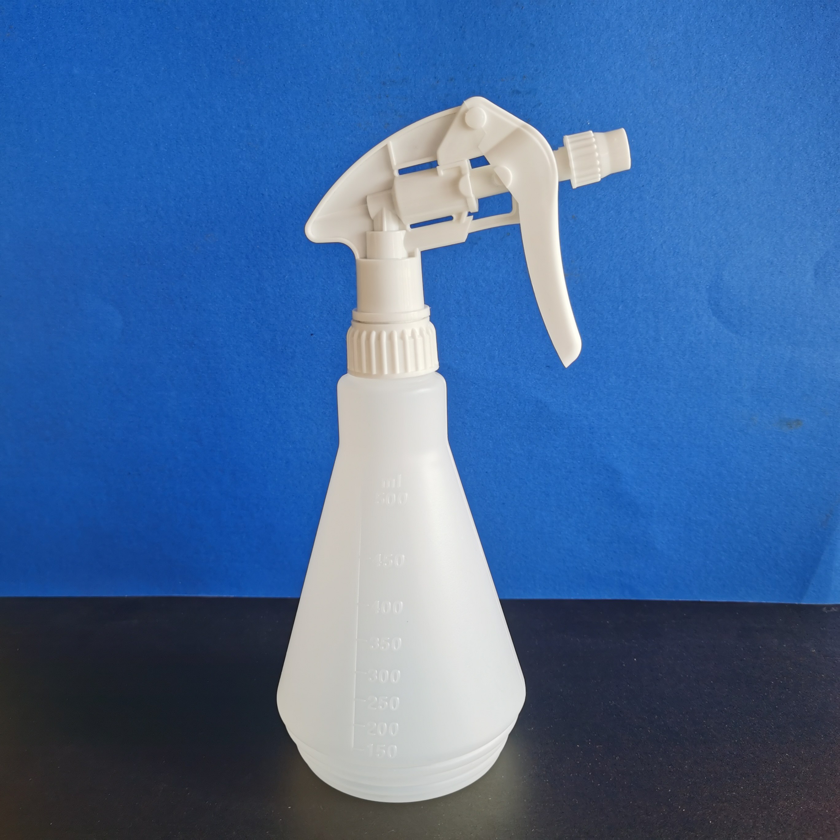 易书宝白板绿板黑板屏幕大容量清洁剂专用喷壶塑料喷头白色500ML
