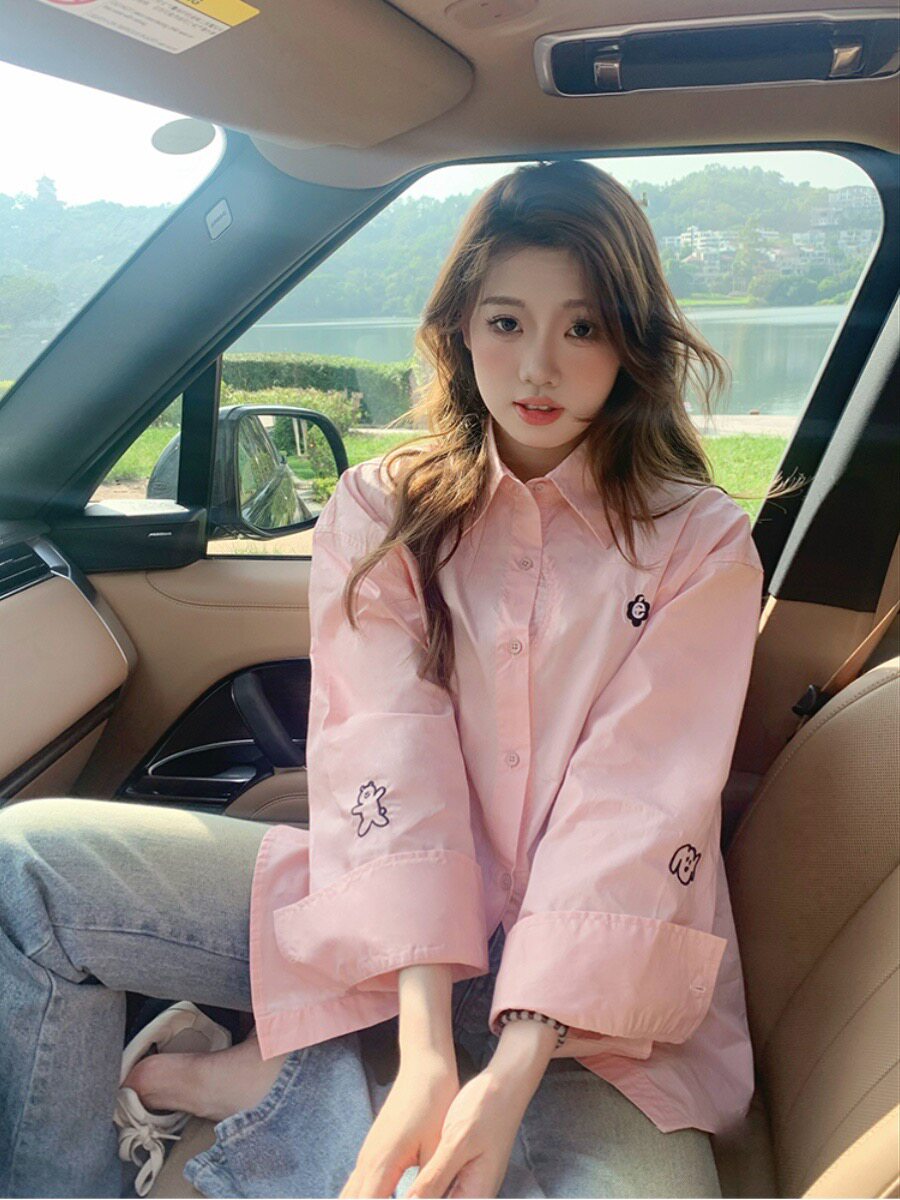 俏皮少女感~粉色刺绣衬衫女 韩版宽松中长款遮肉衬衣个性涂鸦上衣