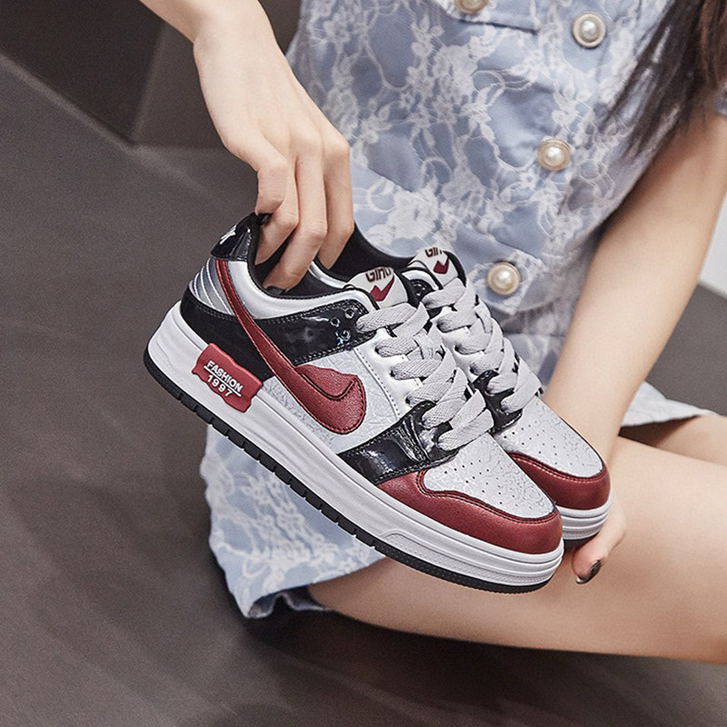 杰豪女鞋真皮运动休闲鞋女2024新款秋季平底板鞋女勾勾运动鞋正品