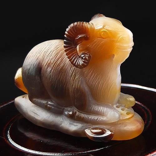 沛孚珠宝天然红玛瑙巧雕摆件包邮